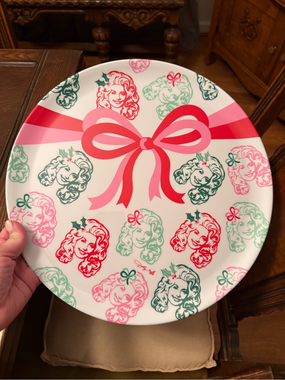 Festive Dolly Parton Pink & Green Holiday Serving Plate with Ribbon Motif 14.7